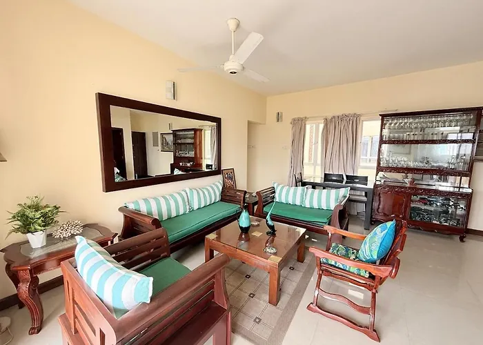 Marine Escape 3Br Ocean View Beach Apt Sri Lanka Colombo