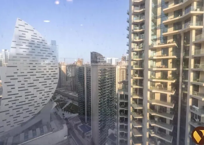 Vogue Vacation Homes, Business Bay Court Tower Close To Downtown Burj Khalifa And Dubai Mall, Studio Apartment With City View