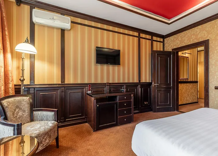 Attache Hotel Kyiv