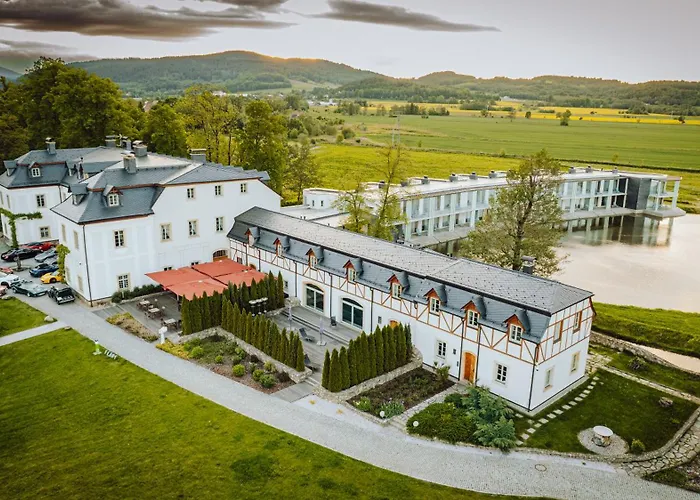 Palac Pakoszow Schlosshotel Wernersdorf Piechowice 