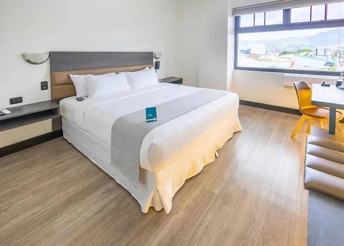 Parque Del Lago Boutique Hotel San Jose 