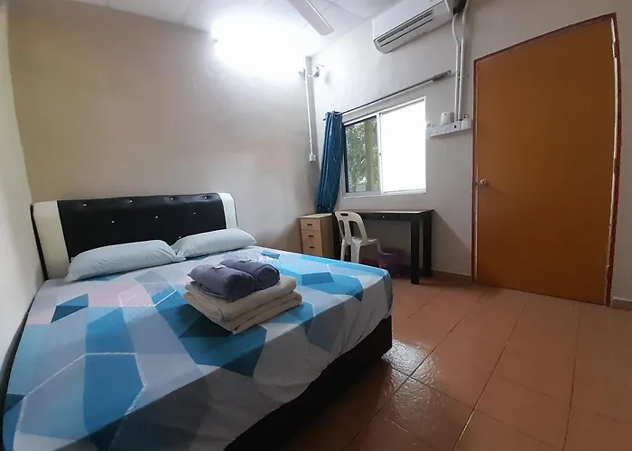 Tony'S Guesthouse At Teluk Bahang Batu Ferringhi