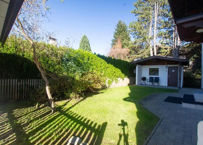 The Steinbock Lodge With Garden And Bbq Zell am See