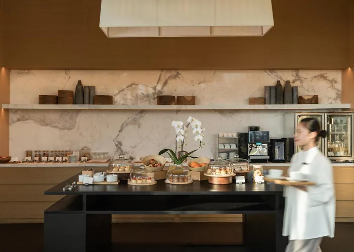 Shilla Monogram Danang Hotel Tra Khe