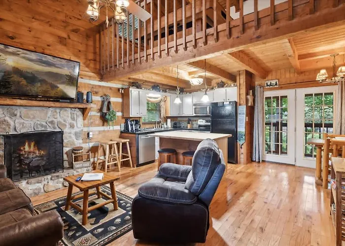 Cabin Fever By Beyond Expectations W Hot Tub Gatlinburg
