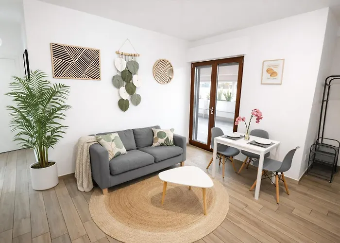 Attico Luminoso Con Terrazzo E Parcheggio Gratuito Apartment Rome