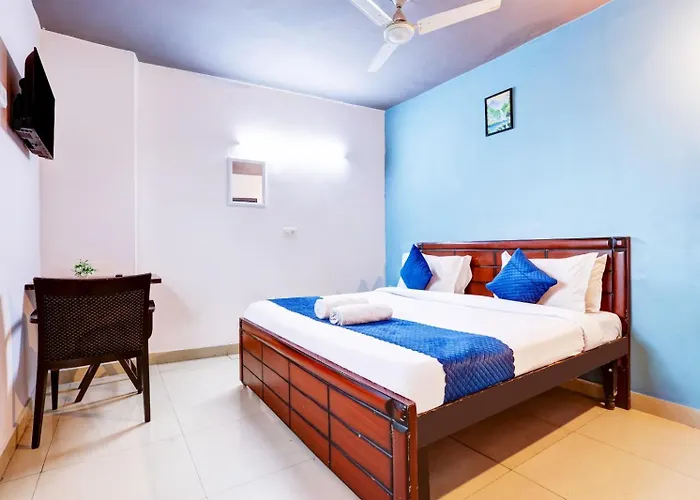 Hotel Royal - Hauz Khas Village Deer Park New Delhi