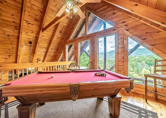 Joes Place By Beyond Expectations W Hot Tub Pigeon Forge