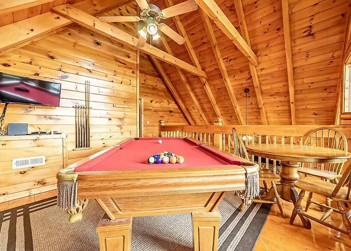 Joes Place By Beyond Expectations W Hot Tub Pigeon Forge