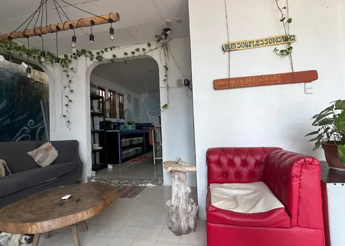 Casa Bohio Surf Hostel Jaco