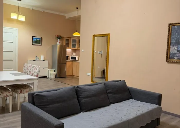 Dowmtown Apt Near Us Embassy Quiet Neighborhood Budapest