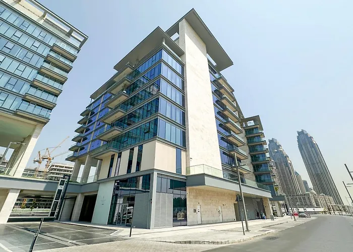 Serene 1Br Canalfront Living In Al Wasl Dubai