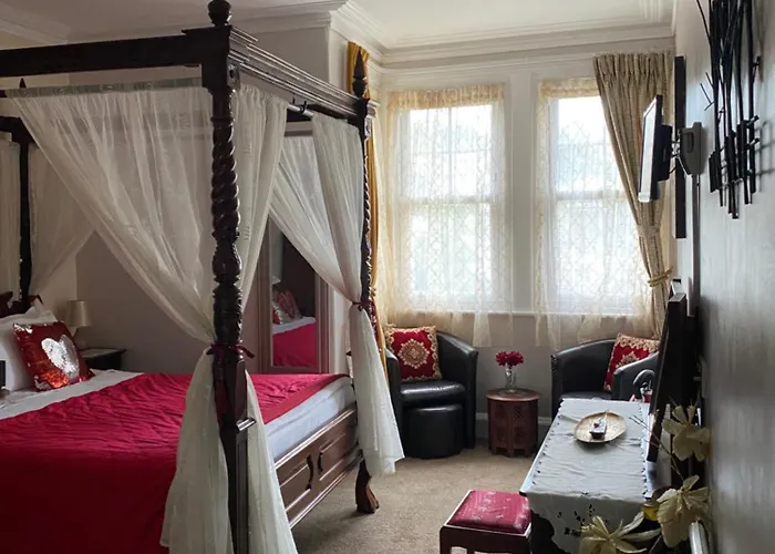 The Palms Guest House Torquay