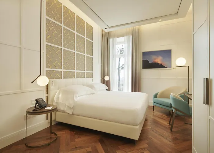De Bonart Naples, Curio Collection By Hilton Hotel