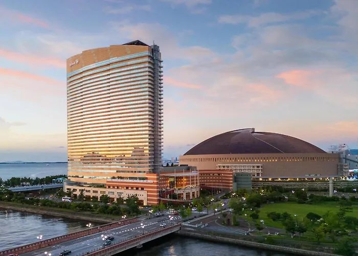 Hilton Fukuoka Sea Hawk Hotel