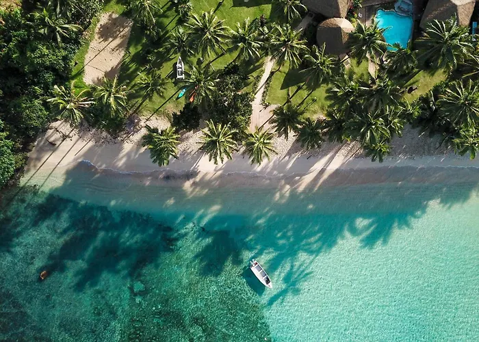 Beachouse Resort Namatakula