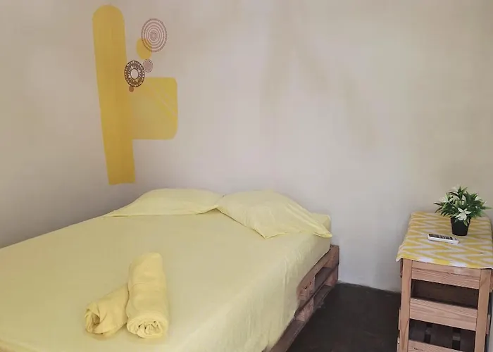 Acuarela Hostal Playa Blanca 