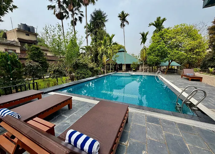 Jungle Safari Resort Sauraha
