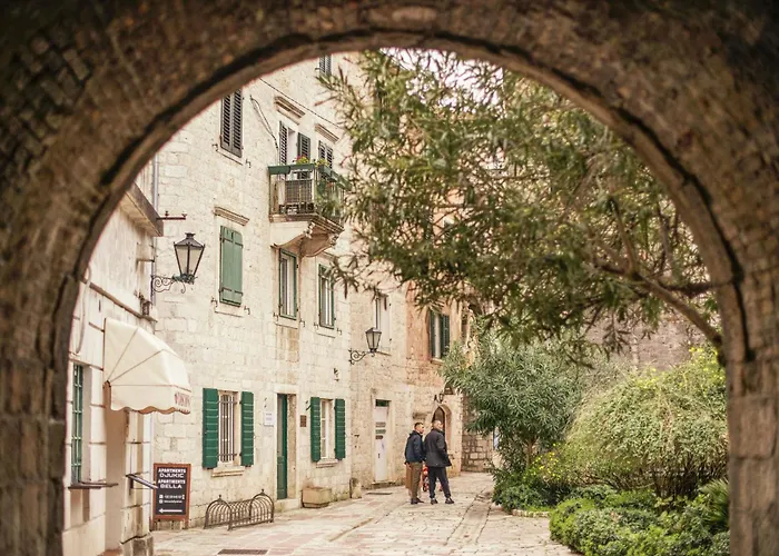 Step To Kotor Bay Old Town Apartment