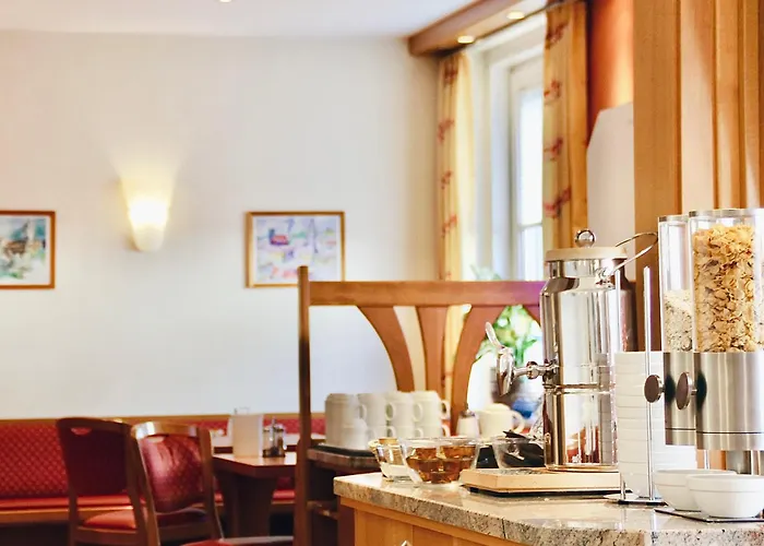 Hotel Kriemhild Am Hirschgarten Munich