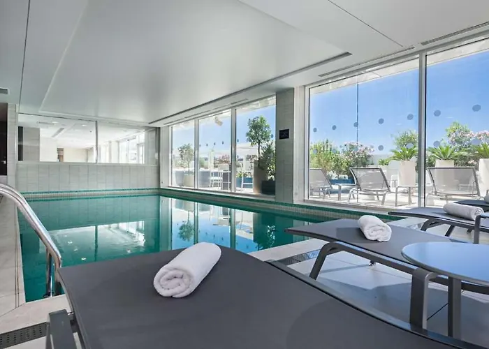 Golden Tulip Marseille Euromed Hotel