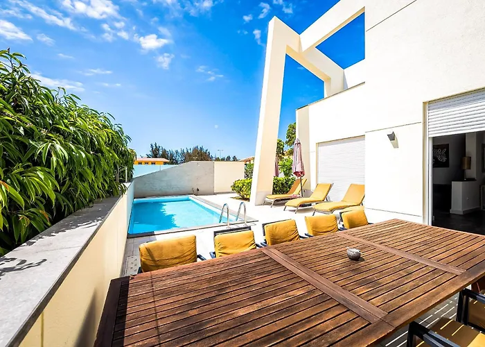 Villasroyale Trespalomas - An Iconic Villa For Elevated Getaways! Meloneras
