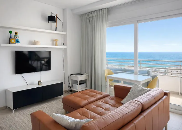Studio In The Center, City & Sea Views Alicante