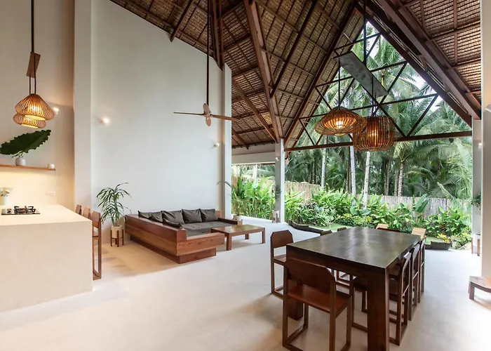 Seaclub Siargao Villa General Luna 