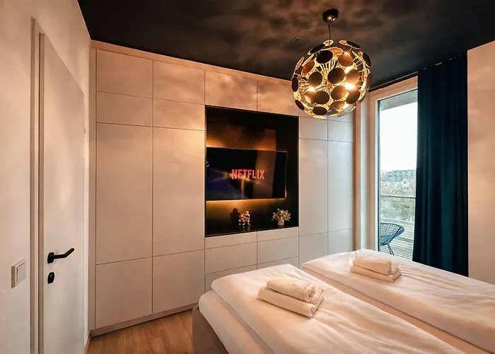 Kaiser Lodge With Balcony & Rooftop Pool Access, Alpenluxus Collection Vienna