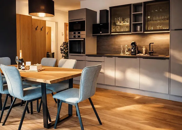 Ruhestube - Design Apartment With Balcony Fuegen