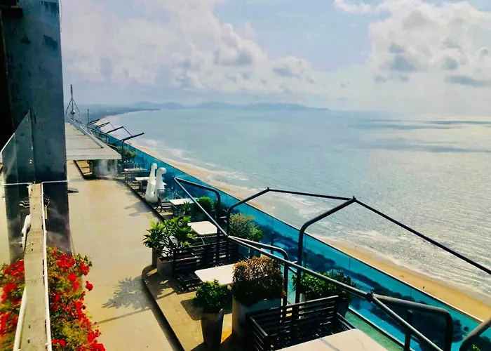 Nice Oasky Sea View Apartment In Vung Tau