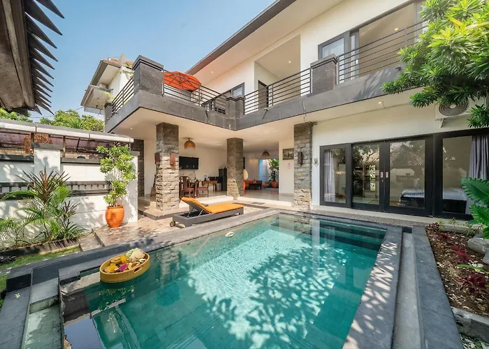 Sunbeji - Large Pool Villa With Terrace Near The Beach Seminyak 