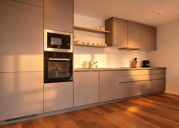 Heaven 7 Suite - Private Whirlpool & Garden Fuegen
