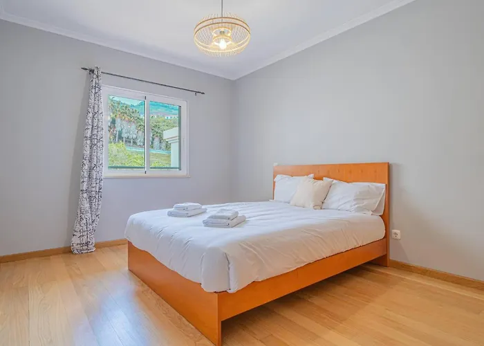Ocean View Apartment In Canico De Baixo Funchal 