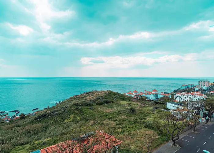 Ocean View Apartment In Canico De Baixo Funchal 