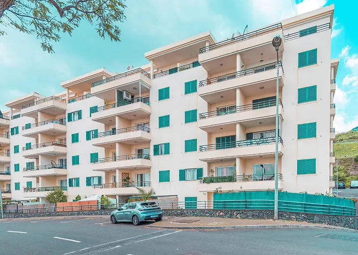 Ocean View Apartment In Canico De Baixo Funchal 