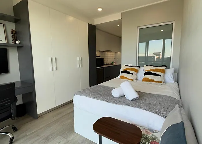 City Living Studio Apartment In Woodstock Cape Town