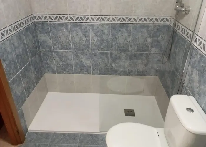 Larimar, Piscina Y Deportes En Salou