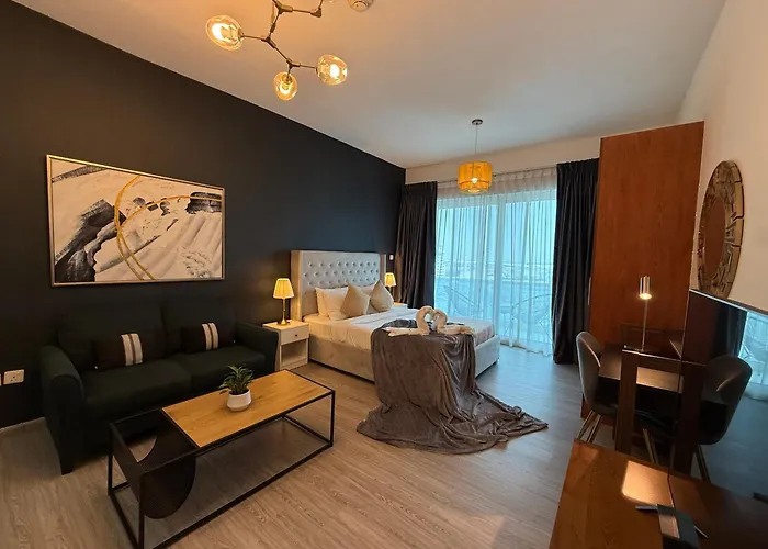 Rare Holiday Homes - Lake View - The Crescent Tower - Dubai Production City - R712 - Impz