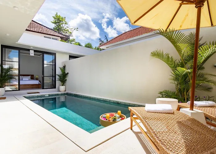 Letto Villas - Secluded Pool Escape Near Local Hotspots Canggu 