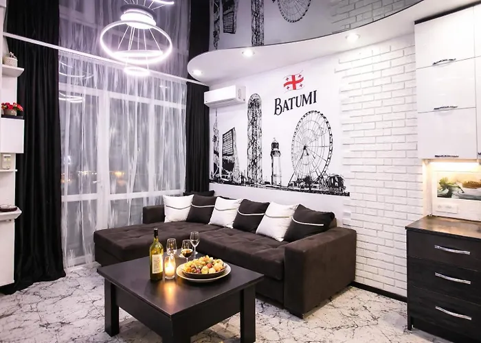 Black & White Studio Near Beach With Balcony Batumi