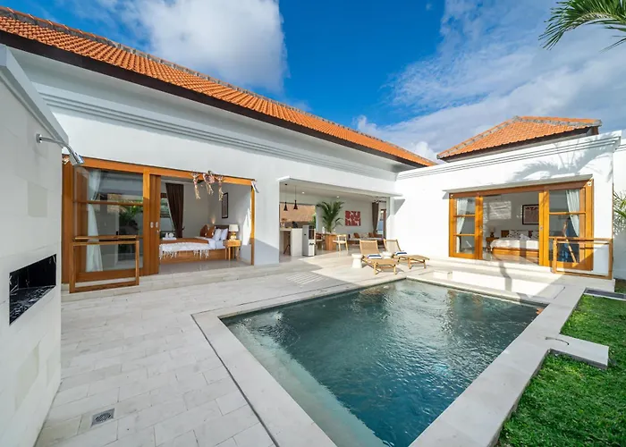 Sofia 2 - Tropical Getaway With Huge Pool In Canggu
