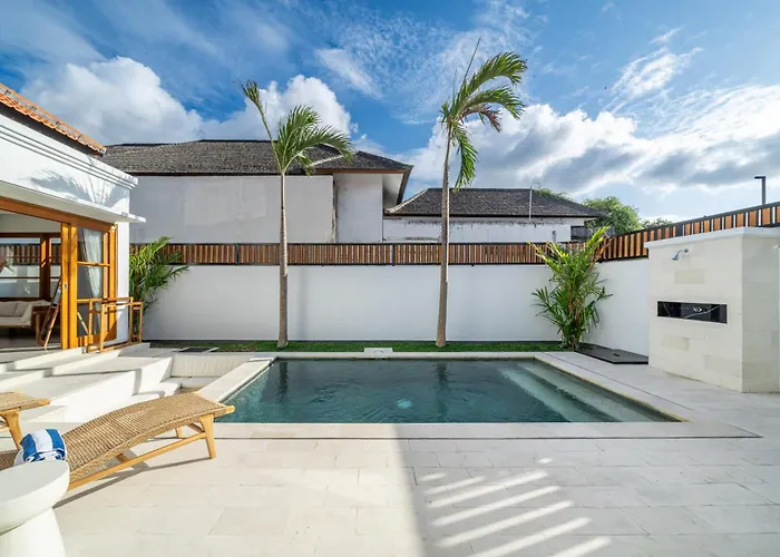 Sofia 2 - Tropical Getaway With Huge Pool In Canggu
