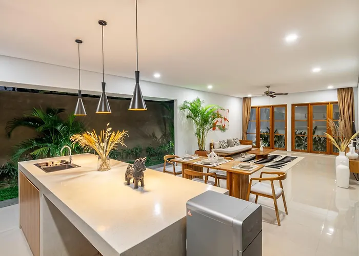 Sofia Villas - Quiet Pool Escape With Spacious Sundeck In Prime Location Canggu 