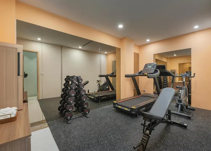 Westlake Suites Xuan Dieu Hanoi