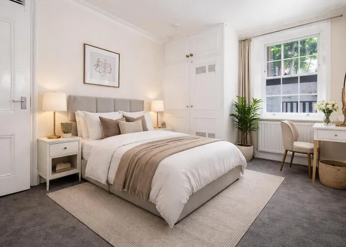 Cosy & Spacious 2Br Apartment In The Heart Of Central London - Recently Refurbished