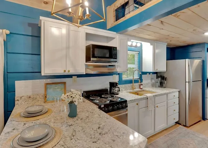 Pops Cabin Lookout Mountain Luxury Tiny Home Chattanooga