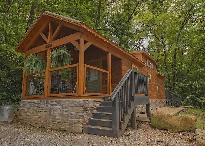 Papa Cabin Tiny Log Home Comfort In Rustic Bliss Chattanooga