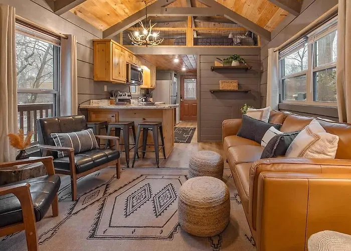 Gabriele Cabin Rustic Retreat Near Downtown Chattanooga