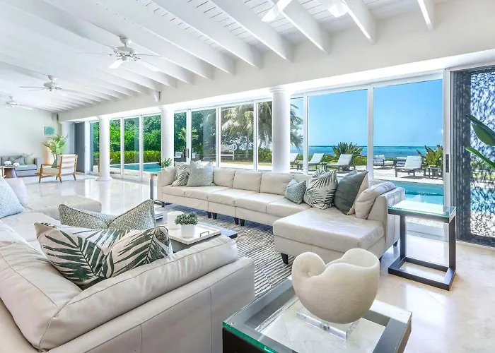 Luxury Villa With A Private Beach! Pool Overlooking The Ocean! West Bay